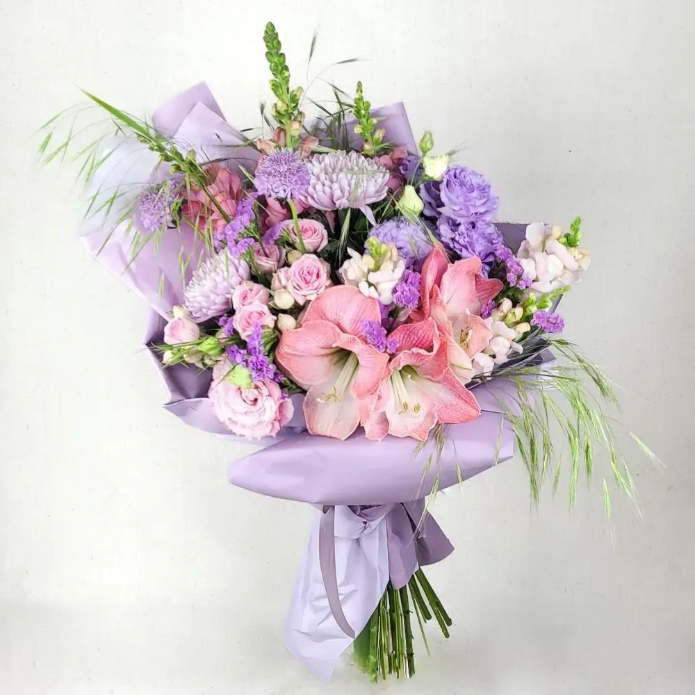 Mixed bouquet with amaryllis