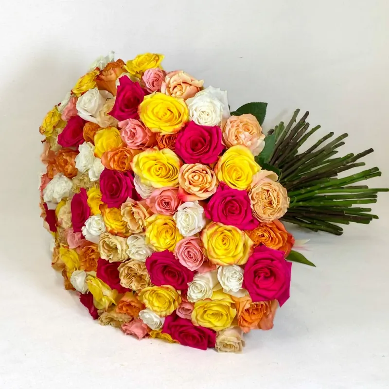 Bouquet of 100 multi-colored roses in warm colors