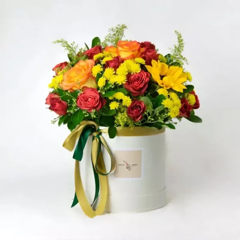 Composition in yellow-red tones