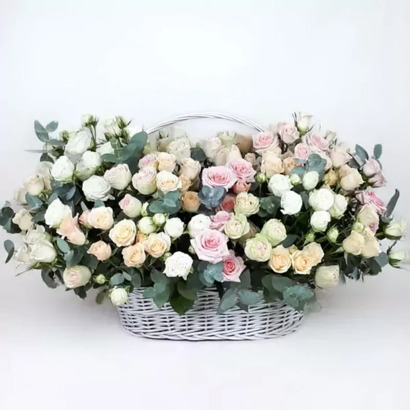 Spray roses in a basket