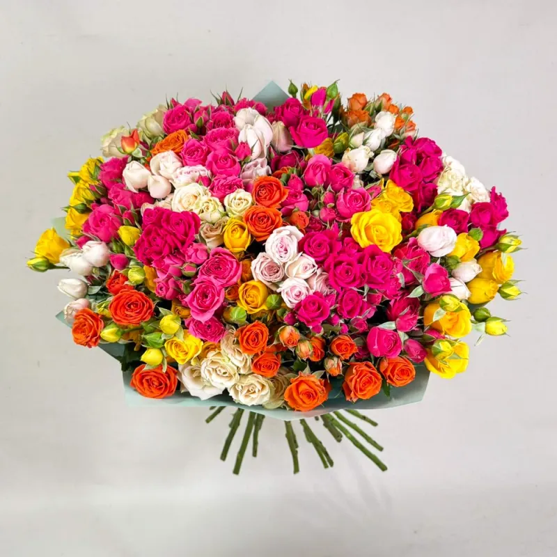 Bright spray roses bouquet (30 pc.)