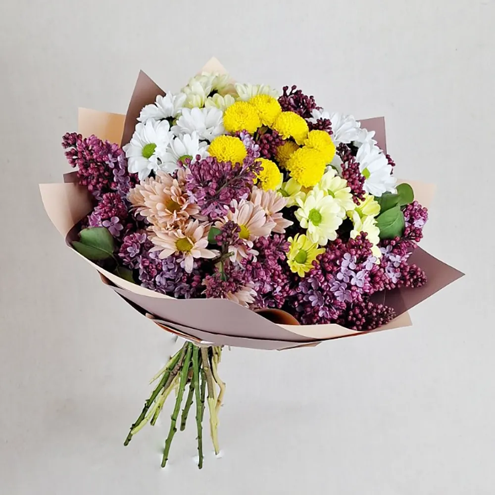 Bouquet with chrysanthemums and lilacs