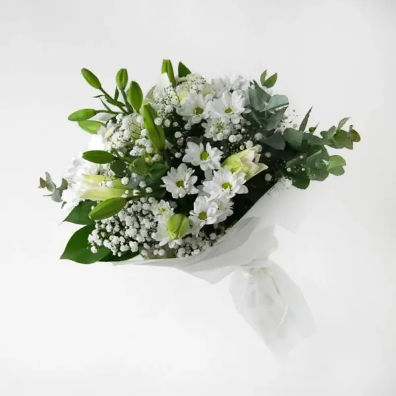 Bouquet of chrysanthemums and lillies