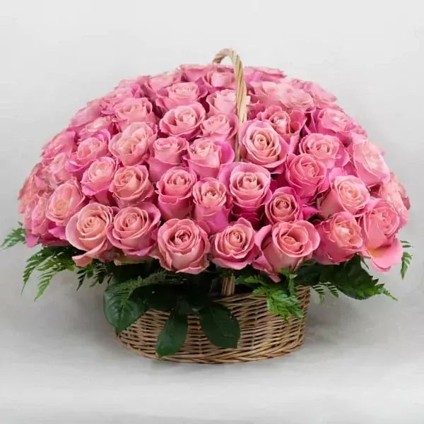 The composition is made with 75 pink roses in a basket.