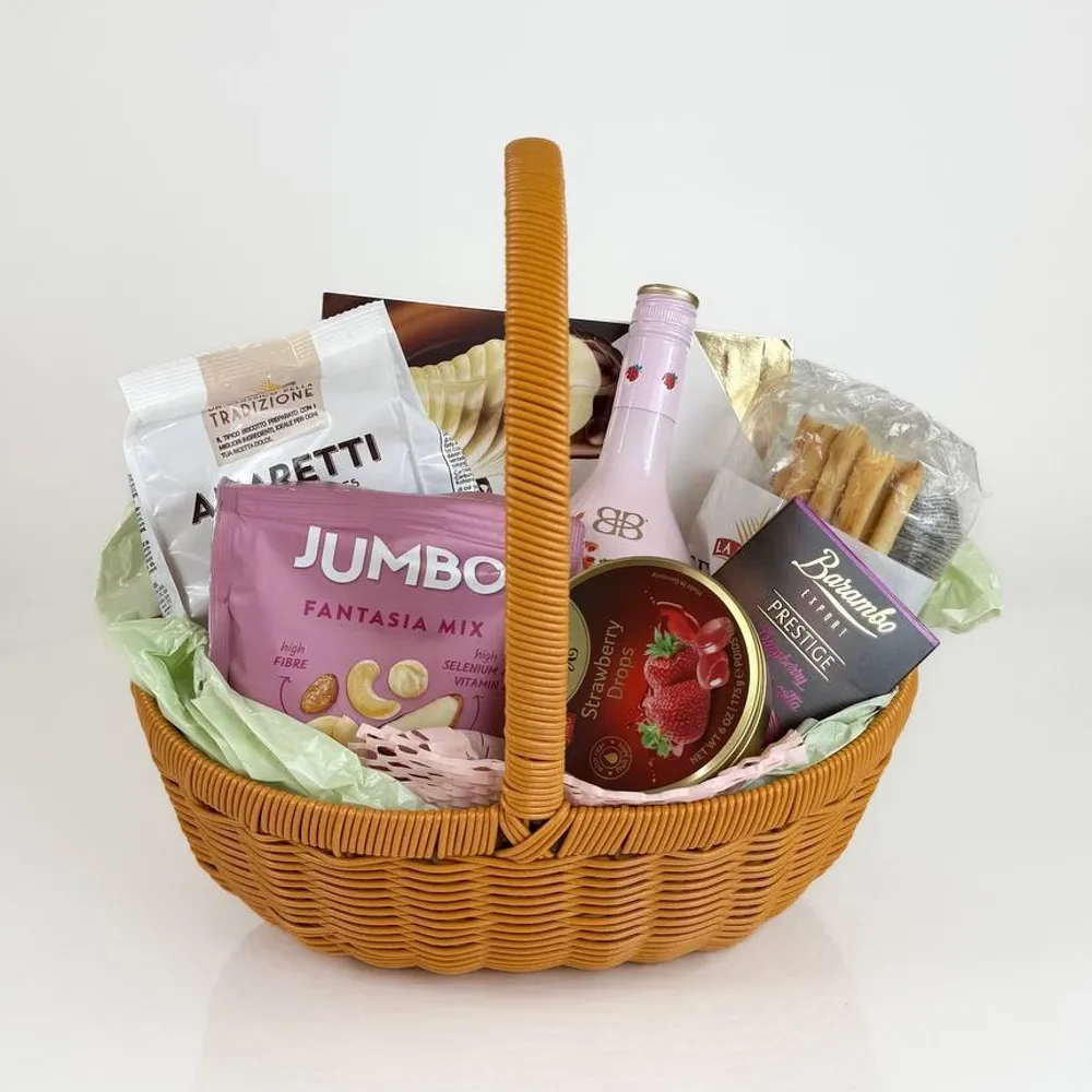 Basket with Baileys