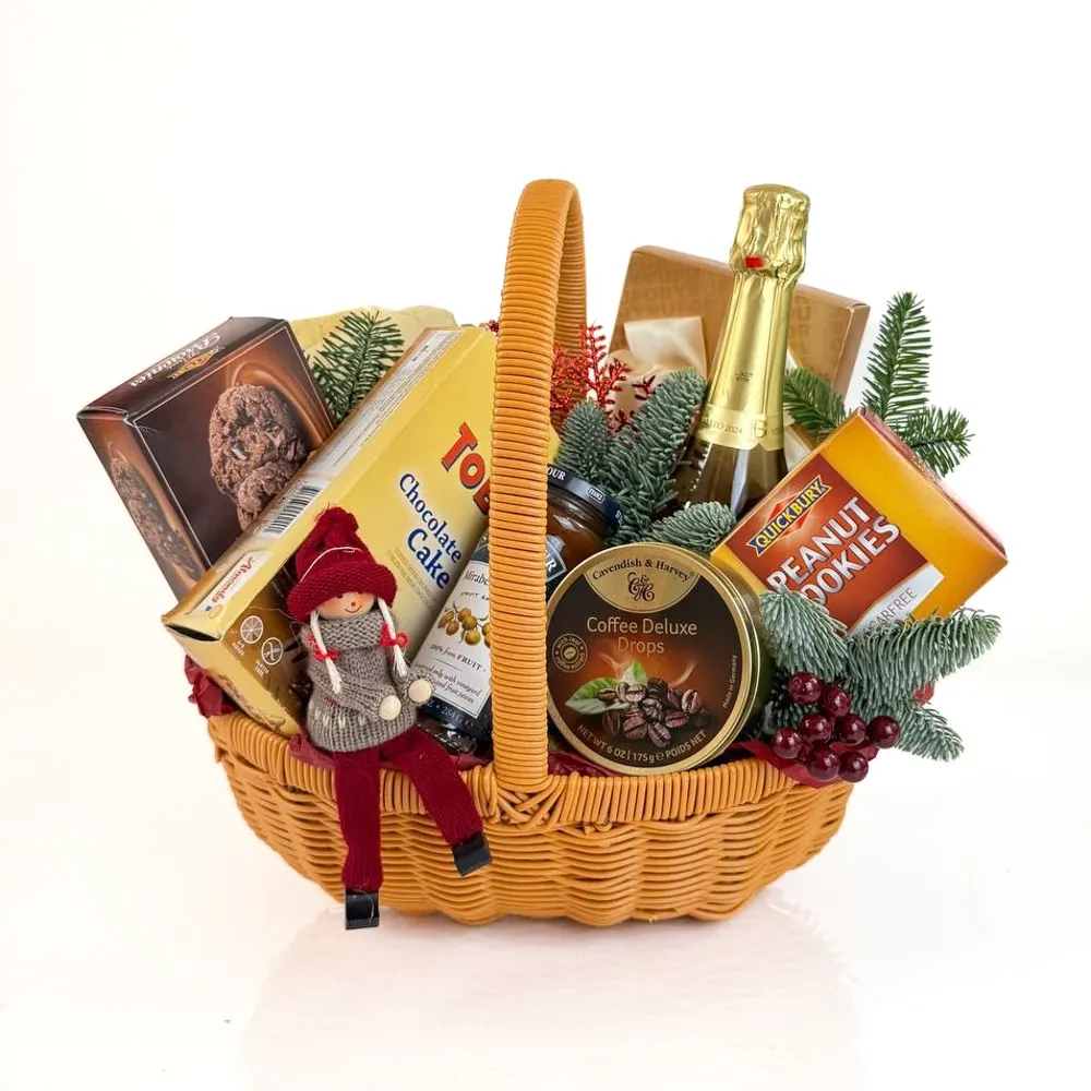 Bottega basket with toy