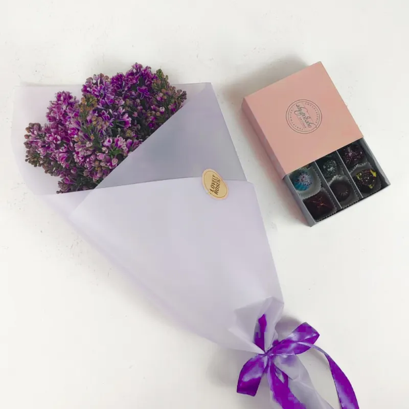 Gift set Viola with roses and chocolate
