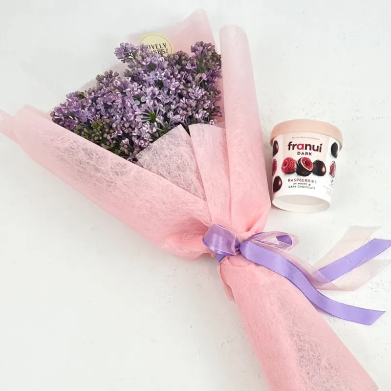 Gift set Lilas with with Lilacs and Sweets