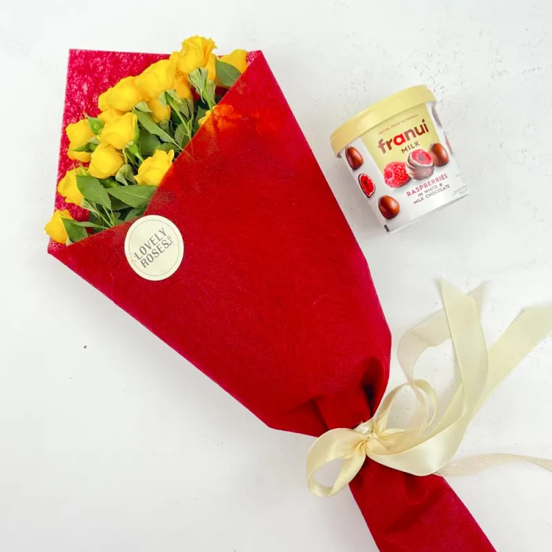 Gift set Lumière with roses and sweets
