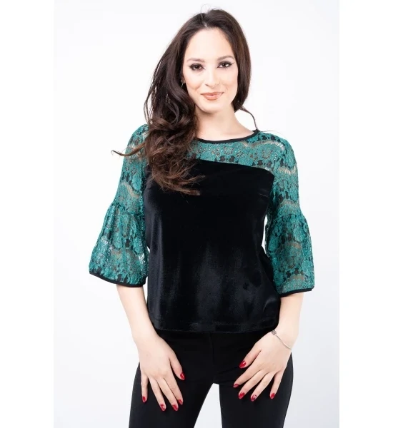 Elegant Women's Lace Blouse for Classic Elegance and Comfort: Perfect for Formal Occasions