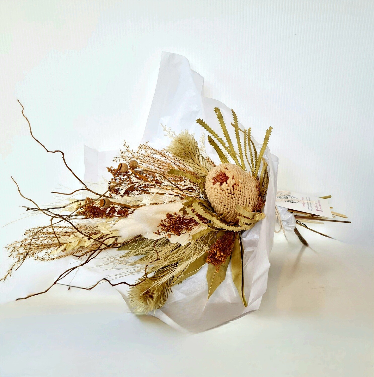 Kindle | Neutral Dried Floral Bouquet