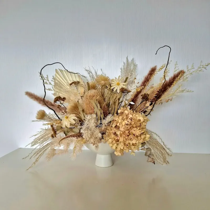 Aura | Compote Vase with Dried Flowers