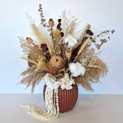 Splendor | Dried Flower Arrangement in Stylish Black Vase