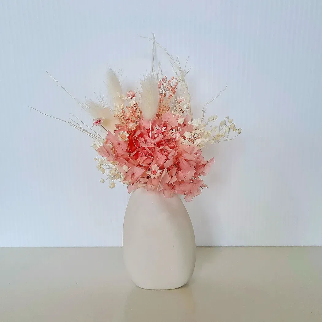Pipi | Sweet Dried Floral Vase Arrangement