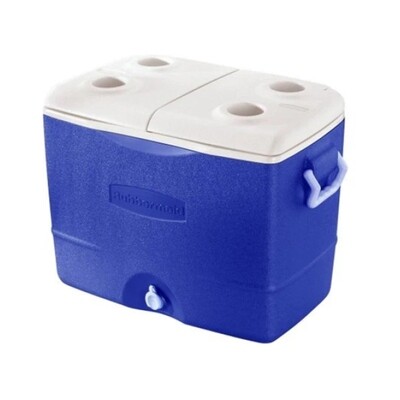 Rubbermaid 50 qt  Wheeled Cooler Blue