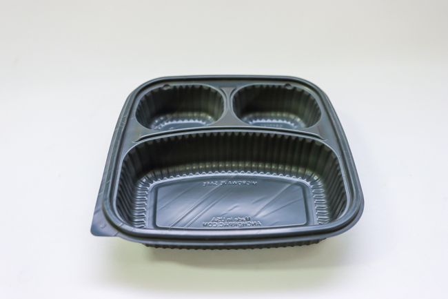 CULINARY SQUARES 8"X8" 3 COMP BLACK BASE CONTAINER 300CT