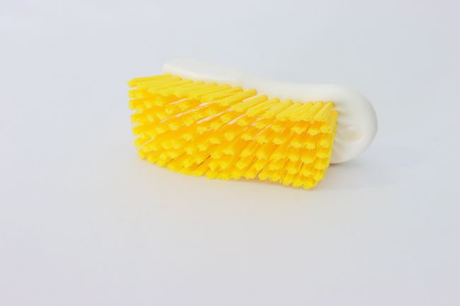 BWK 6&quot; Scrub Brush Yellow Bristle
