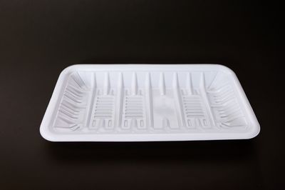 PLASTIC FOOD TRAY WHITE 256*140*22MM 2000&#39;s