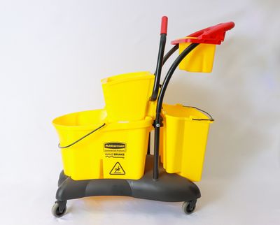 Rubbermaid 35qt Yellow Brake Side Press Mopping Trolley