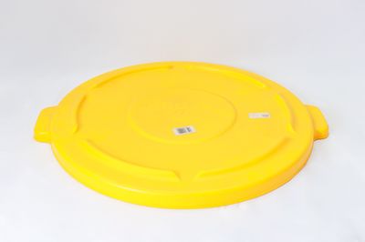 Rubbermaid 44 gal LID Yellow