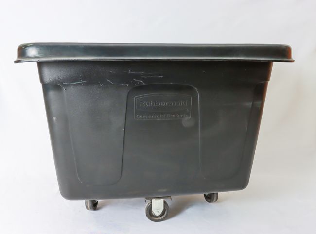Rubbermaid Cube Truck 8 Cubic Foot Black