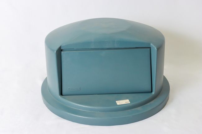 Rubbermaid Dome top for 44 gal Brute Container Gray