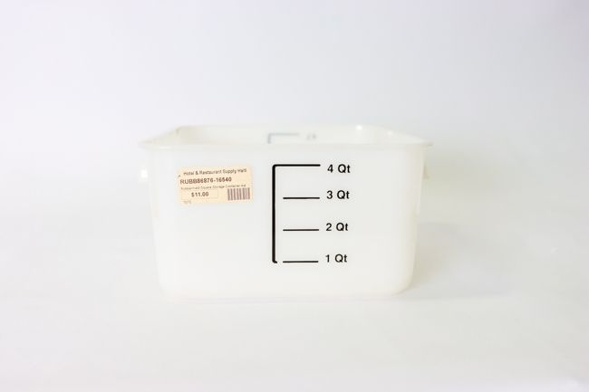 Rubbermaid Square Storage Container 4qt