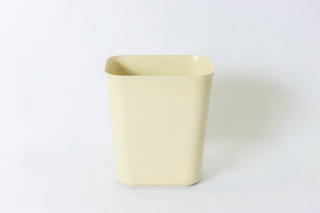 Rubbermaid Wastebasket 1.75gal/7qt Fire Resist Beige #2540