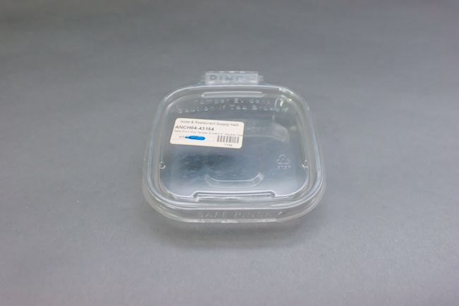 Safe-Pinch 6oz Tamper Evident 5&quot; Square Clear Hinged Container 70/Pack TE5506