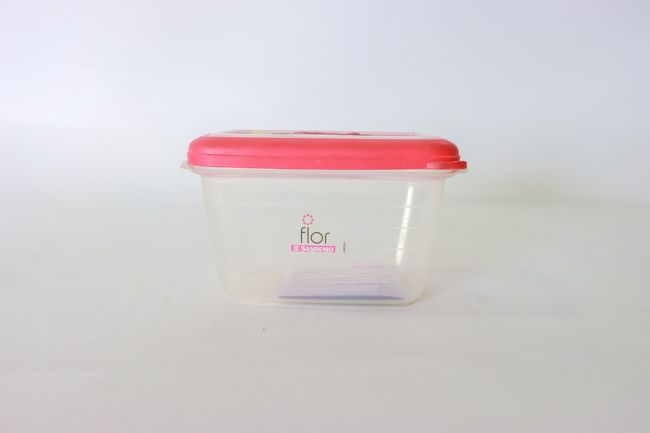 Sanremo 700 Ml Hermetico Rectangular Cereja Tupperware