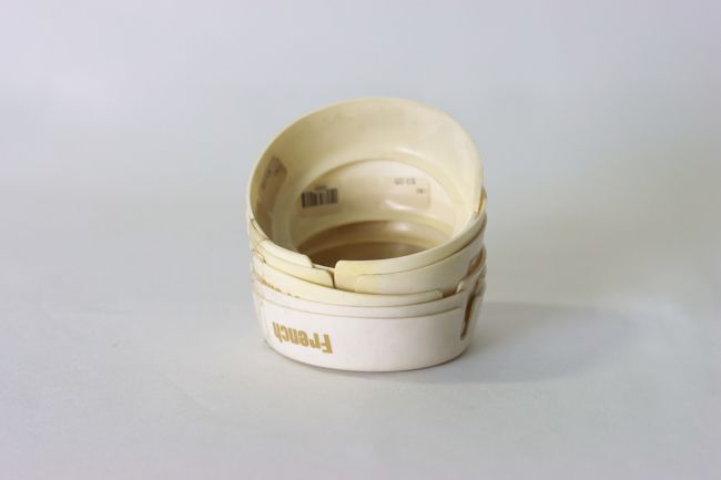 TableCraft French Collar Beige
