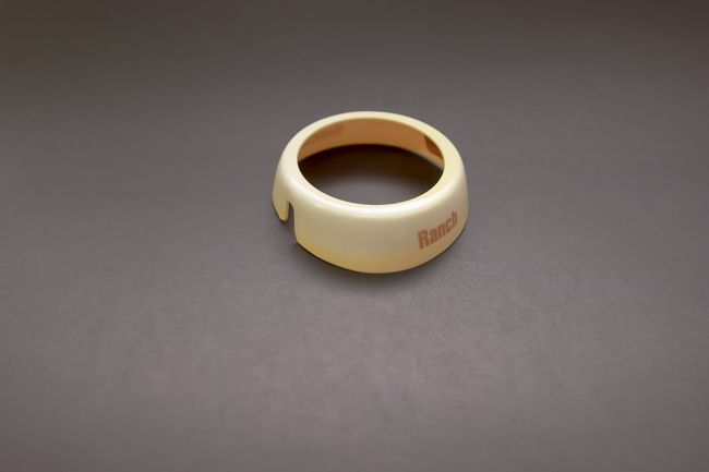 TableCraft Ranch Collar Beige