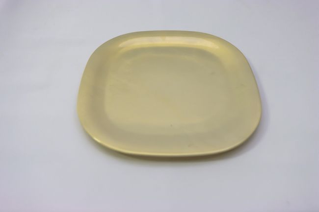 TG 11"x11" Round Sq Plate Passion Pearl