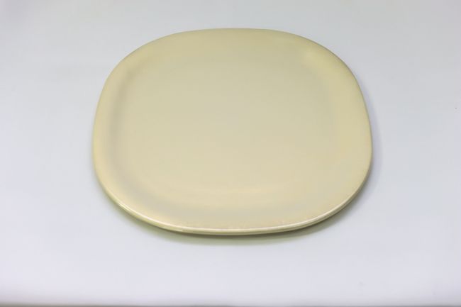 TG 14"x14" Round Sq Plate Passion Pearl