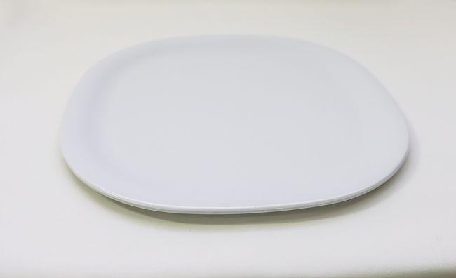 TG 14"x14" Round Sq Plate Passion White