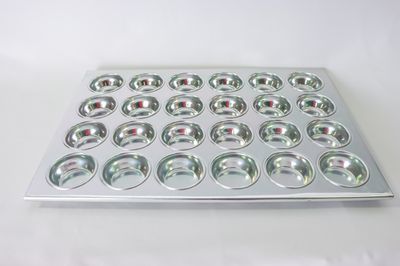 TG 24 Cup Muffin Pan 3.5 oz