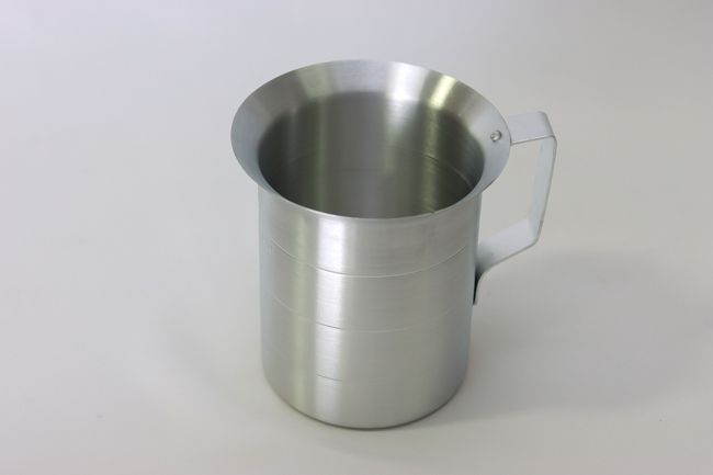 TG 2 qt Liquid Aluminum Measure