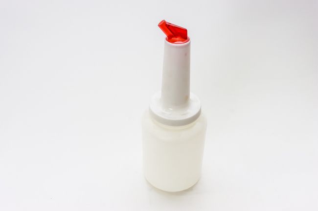 TG 2 qt Storer &amp; Pour Red