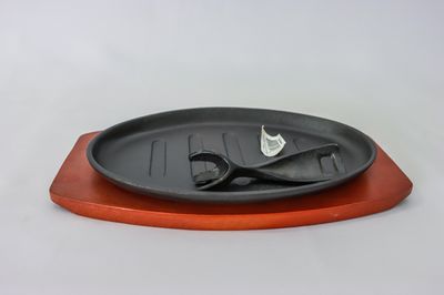 TG 3 Pieces Set Cast Iron Pork Board