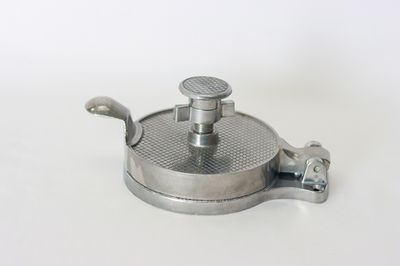 TG 4 1/2&quot; Hamburger Press Adjustable Form 1/8&quot;
