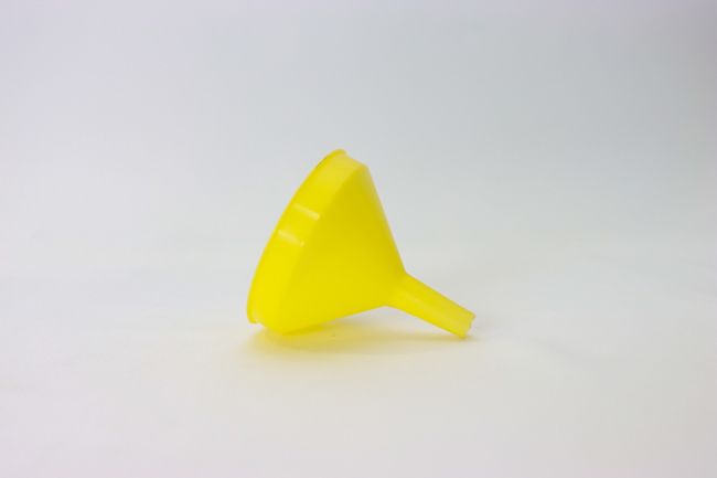TG 8 oz Plastic 4 1/8&quot; Funnel