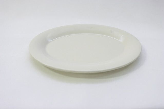 TG 9 1/2&quot;x7 1/4&quot; Platter Ivory