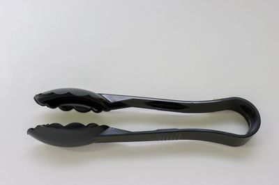 TG 9&quot; Scallop Grip Tong Black