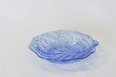TG Leaf Plate 6&quot; Purpul