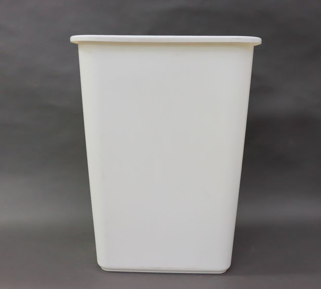 United Solution 10.25 gal Slim Fit Wastebasket With Swing Top Lid White