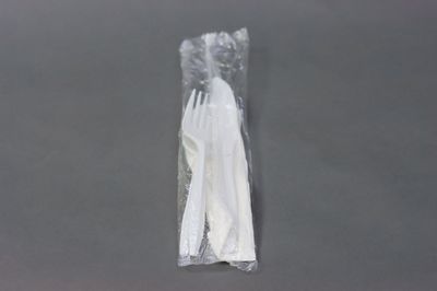 VicBay 4 Piece Kit (Knife- Fork- Teaspoon- Napkin) White 500 Ct #312024