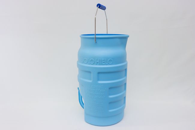 Vollrath Ice Porter  w/Handle &amp; Wall Clip