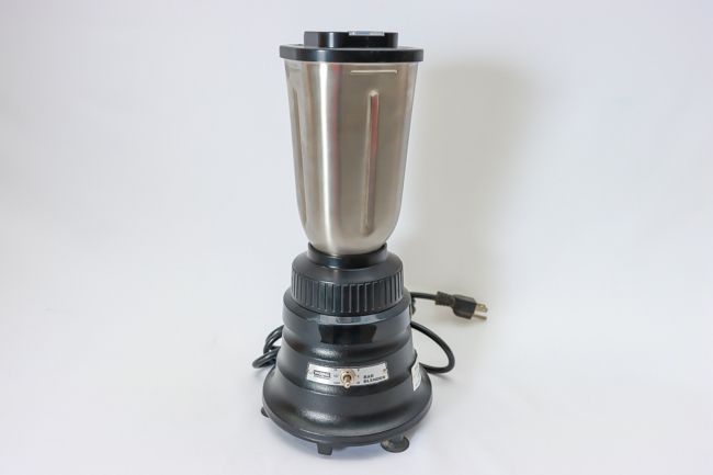 Waring 32 oz Bar Blender Two-Speed Motor SS Continer 2 Piece Lid Once Piece SS Blade