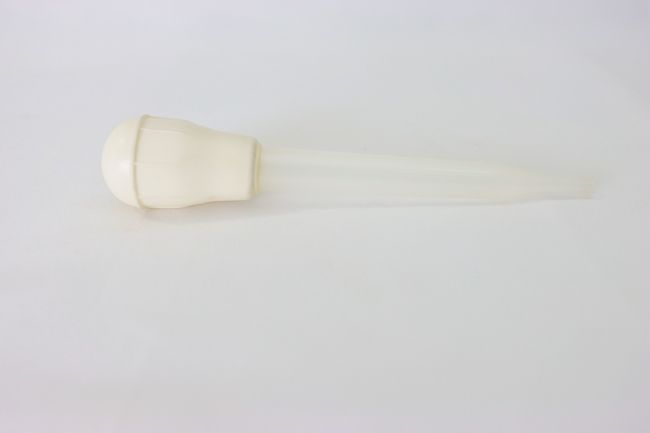 WC 1 1/2 oz Baster W/Rubber Bulb