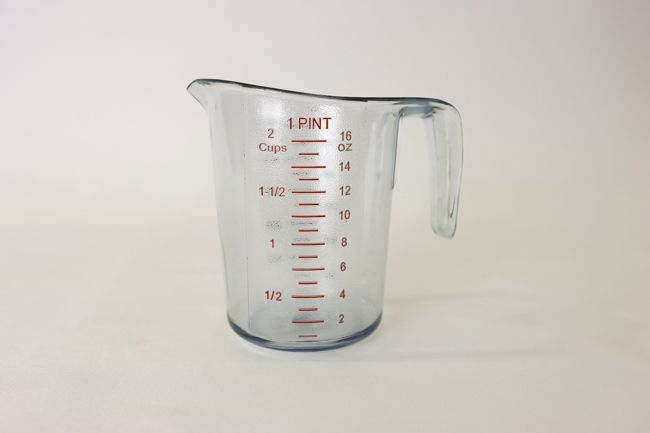 WC 1 pt Measuring Cup